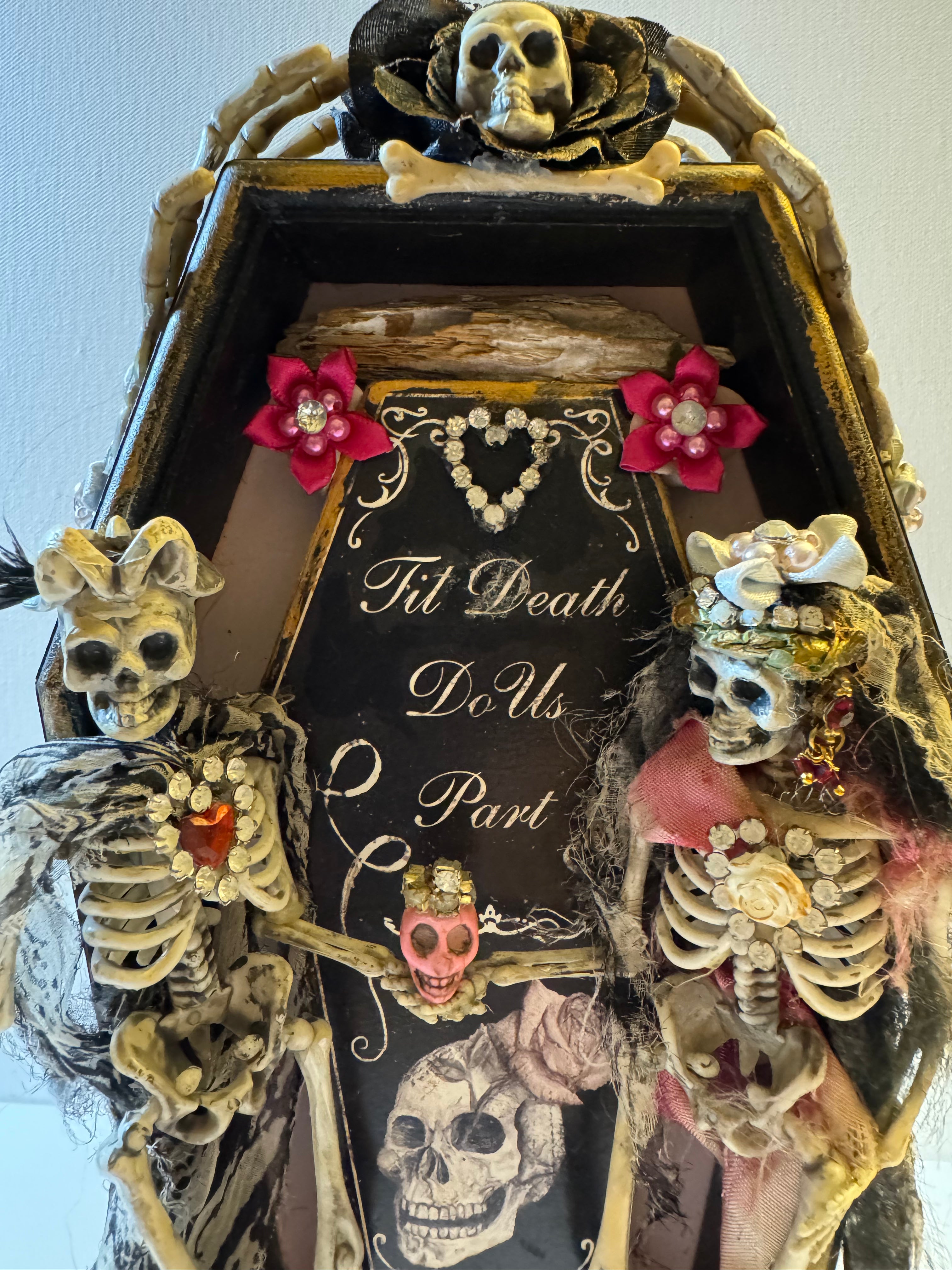 “The Skeleton Cottage” — Handcrafted Halloween Diorama with Sculptural Skeleton Couple