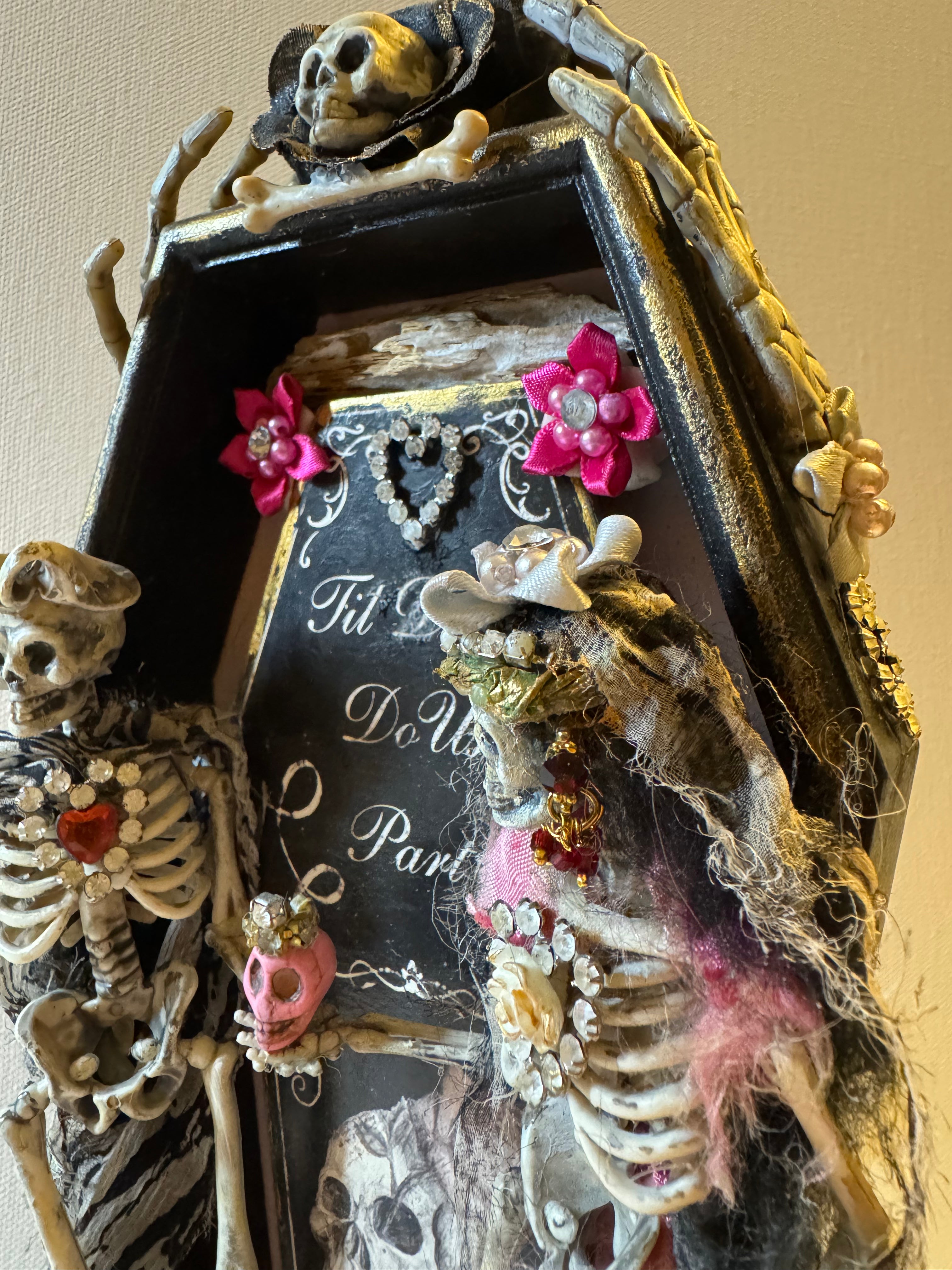 “The Skeleton Cottage” — Handcrafted Halloween Diorama with Sculptural Skeleton Couple